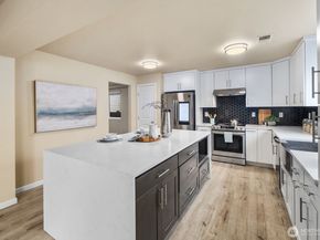 25912 35th Place S, Kent WA 98032