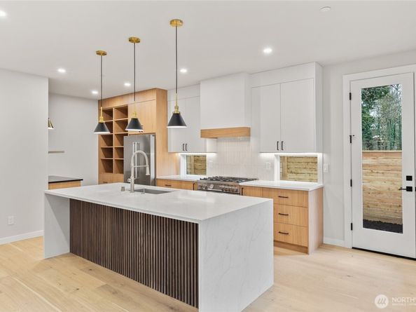 9012 124th Lane NE, Kirkland WA 98033