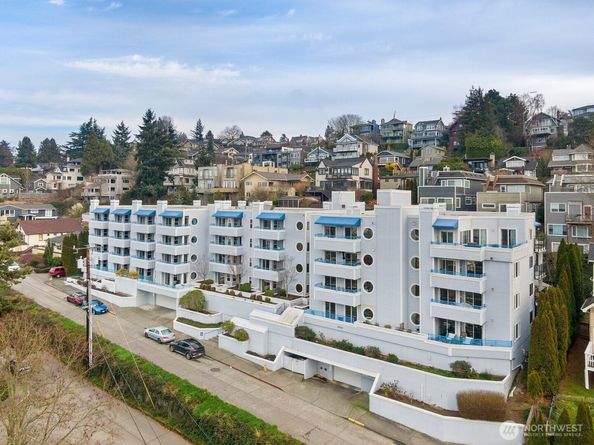 2244 13th Avenue W 407, Seattle WA 98119
