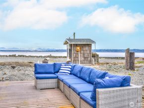 15 U Snoqualmie Ave., Hat Island WA 98206