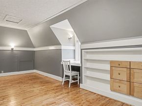 4335 NE 45th Street, Seattle WA 98105