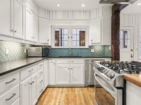 4335 NE 45th Street, Seattle WA 98105