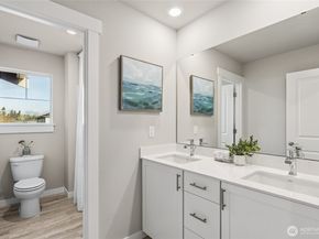 534 SE 11th Place 13, North Bend WA 98045