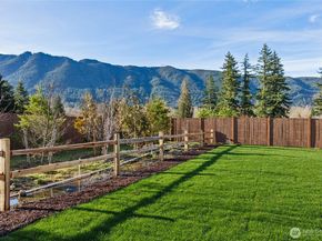 534 SE 11th Place 13, North Bend WA 98045