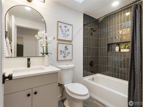 1831 201st Place SW, Lynnwood WA 98036