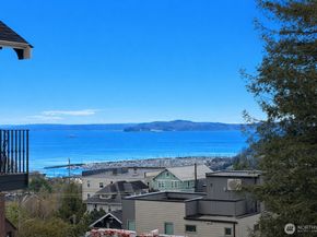 2111 W 9th Ave 24, Seattle WA 98119