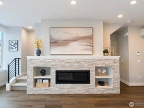 2111 W 9th Ave 24, Seattle WA 98119