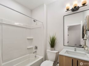 546 S Cloverdale Street B, Seattle WA 98108