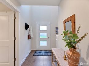 14671 36th Court NE, Lake Forest Park WA 98155