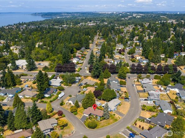 28833 21st Avenue S, Federal Way WA 98003