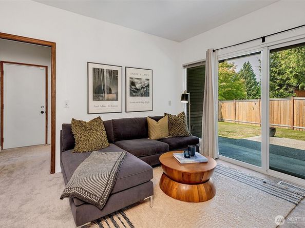 28833 21st Avenue S, Federal Way WA 98003