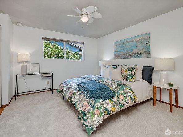 28833 21st Avenue S, Federal Way WA 98003