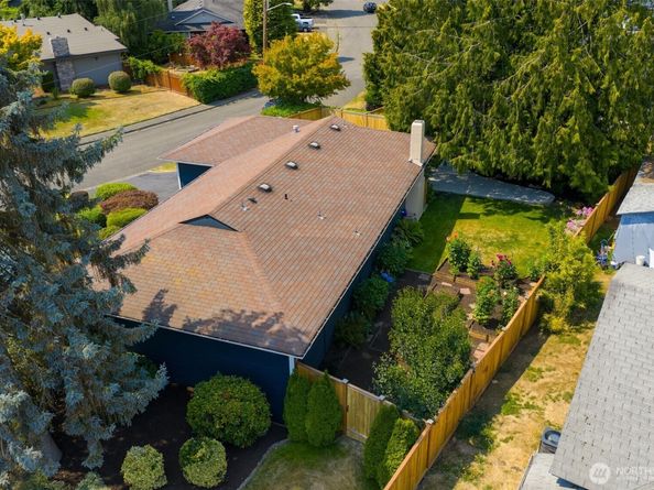 28833 21st Avenue S, Federal Way WA 98003