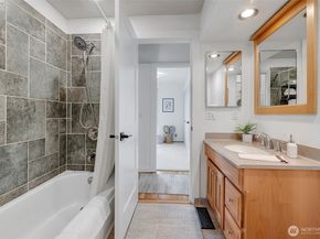 28833 21st Avenue S, Federal Way WA 98003