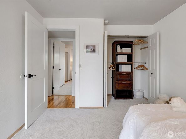 28833 21st Avenue S, Federal Way WA 98003