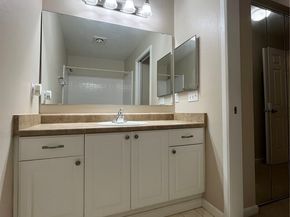 33020 10th Avenue SW 304, Federal Way WA 98023