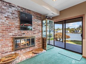 5622 39th Avenue W, Seattle WA 98199