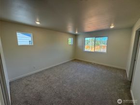 1960 NW Meadowview Drive 6, Poulsbo WA 98370