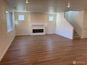 1960 NW Meadowview Drive 6, Poulsbo WA 98370