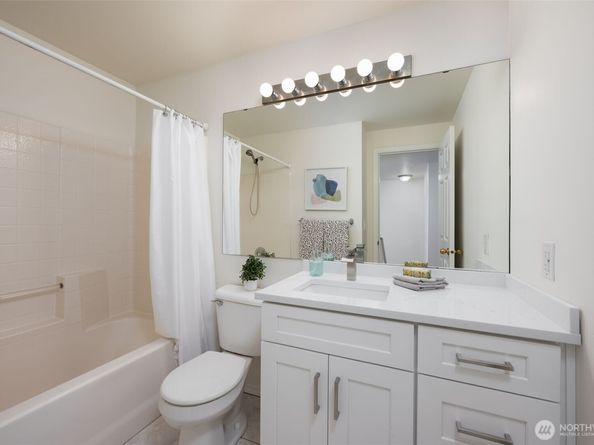 21502 50th Avenue W A3, Mountlake Terrace WA 98043