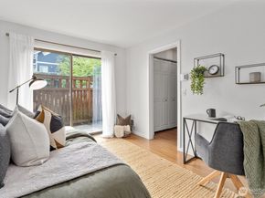202 25th Avenue E D, Seattle WA 98112