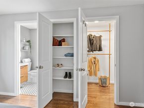 202 25th Avenue E D, Seattle WA 98112