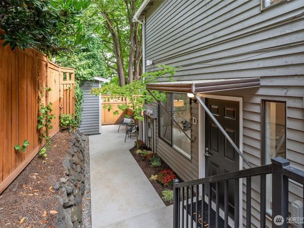 202 25th Avenue E D, Seattle WA 98112