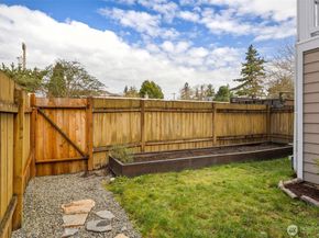 12047 33rd Avenue NE B, Seattle WA 98125