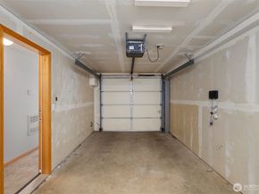 12047 33rd Avenue NE B, Seattle WA 98125