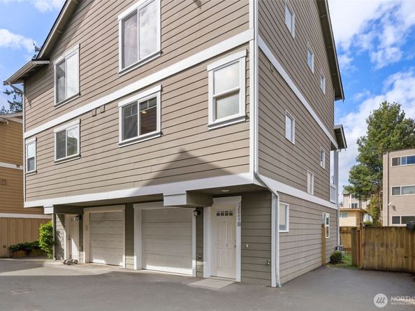 12047 33rd Avenue NE B, Seattle WA 98125