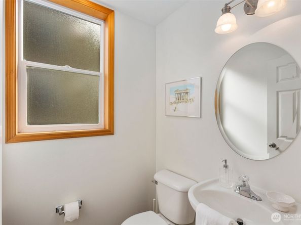 12047 33rd Avenue NE B, Seattle WA 98125