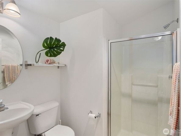 12047 33rd Avenue NE B, Seattle WA 98125