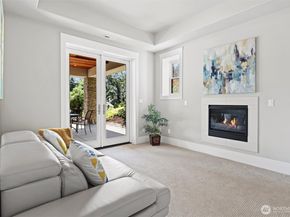 8246 W Mercer Way, Mercer Island WA 98040