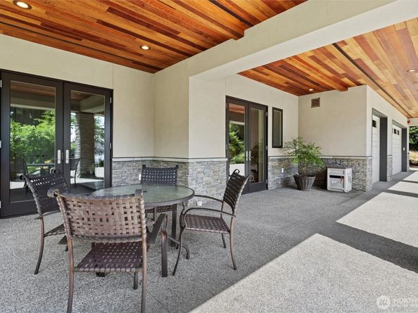 8246 W Mercer Way, Mercer Island WA 98040