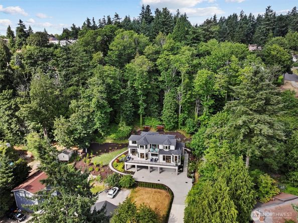8246 W Mercer Way, Mercer Island WA 98040