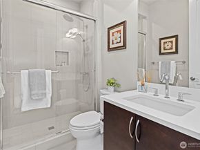 8246 W Mercer Way, Mercer Island WA 98040