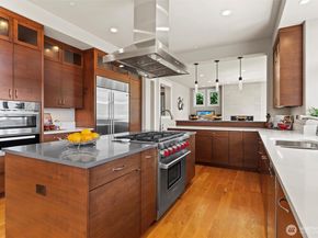 8246 W Mercer Way, Mercer Island WA 98040