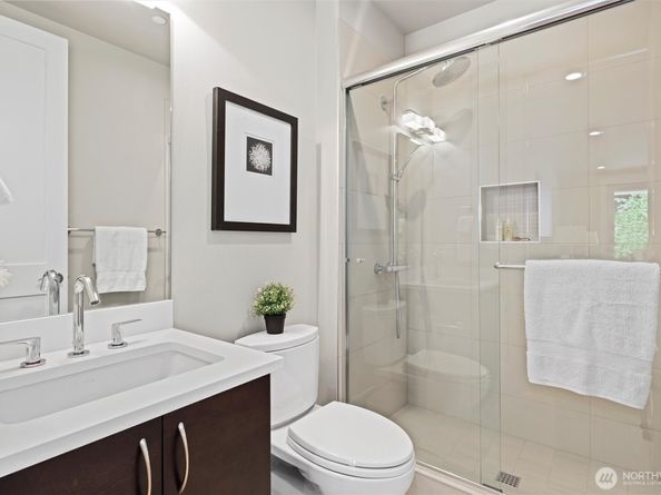 8246 W Mercer Way, Mercer Island WA 98040