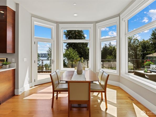 8246 W Mercer Way, Mercer Island WA 98040