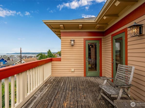 1602 Rucker Ave, Everett WA 98201