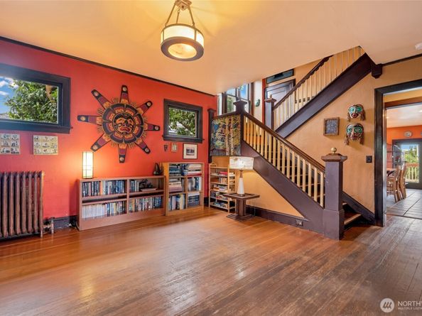 1602 Rucker Ave, Everett WA 98201
