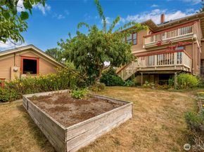 1602 Rucker Ave, Everett WA 98201
