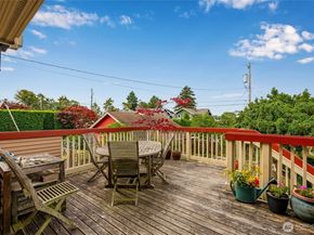 1602 Rucker Ave, Everett WA 98201