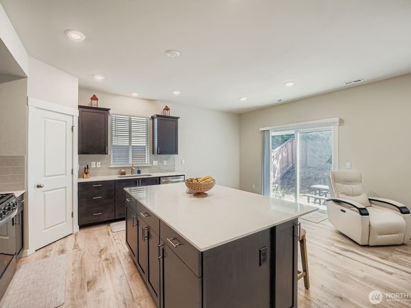 28240 33rd Place S 3, Auburn WA 98001