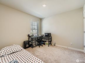 28240 33rd Place S 3, Auburn WA 98001