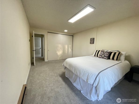 6051 137th Avenue NE 336, Redmond WA 98052