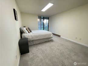 6051 137th Avenue NE 336, Redmond WA 98052