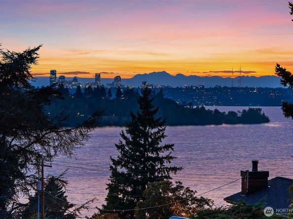 10314 SE 25th Street, Bellevue WA 98004