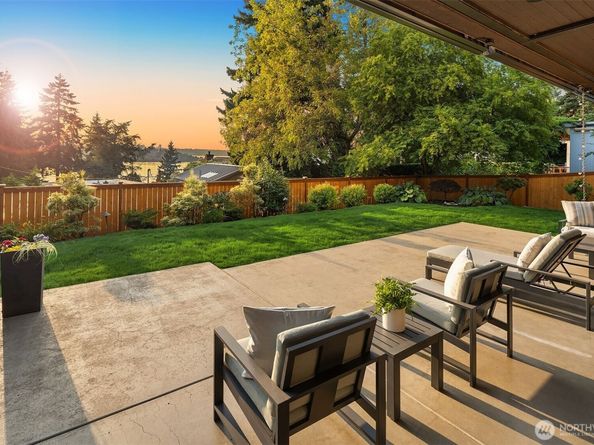 10314 SE 25th Street, Bellevue WA 98004