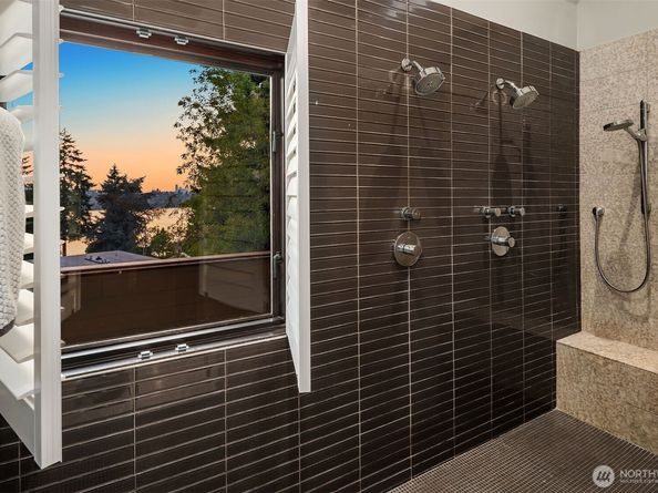 10314 SE 25th Street, Bellevue WA 98004